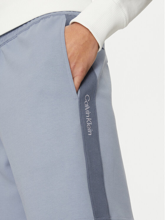 Calvin Klein Jeans Calvin Klein Jeans Szorty sportowe J30J327246 Niebieski Relaxed Fit