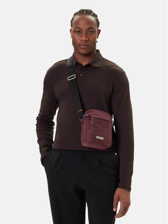 Calvin Klein Calvin Klein Мъжка чантичка Sleek Reporter LV04D3180G Бордо