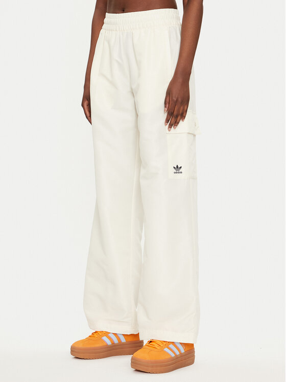 adidas adidas Pantaloni da tuta Essentials Woven Cargo IX9970 Écru Loose Fit
