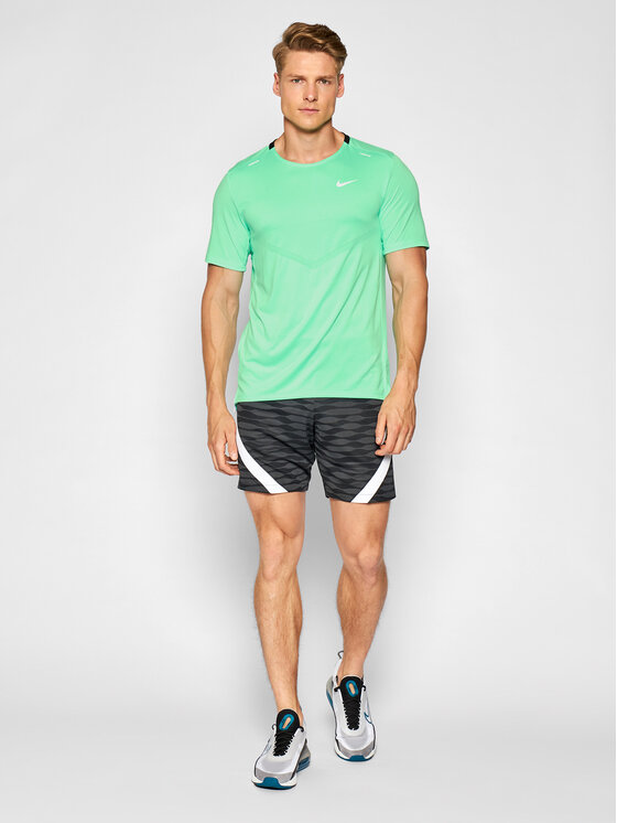 Dri-Fit Rise CZ9184 Žalia Standard Fit 