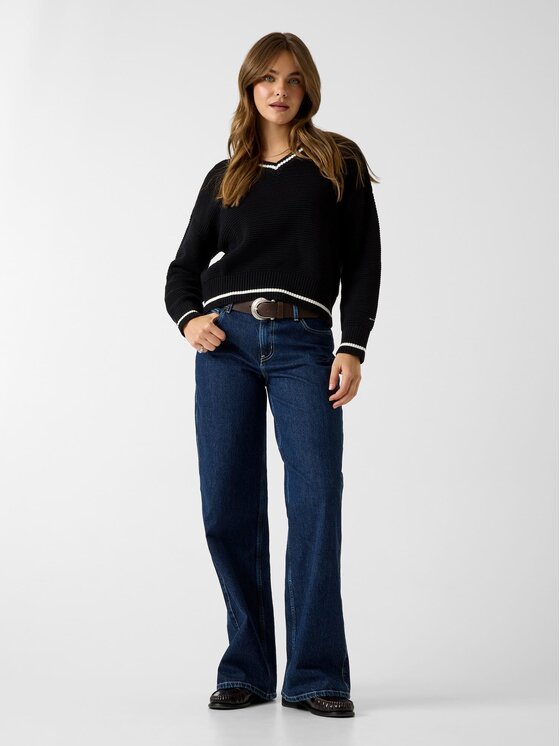 Guess Jeans Guess Jeans Svetr 183557 Černá Classic Fit
