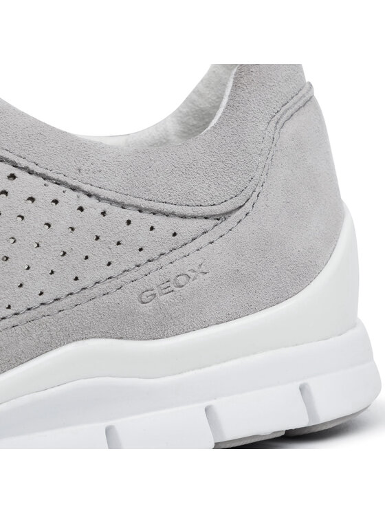 Geox Geox Sneakersy D Sukie E D02F2B 00022 C1010 Sivá