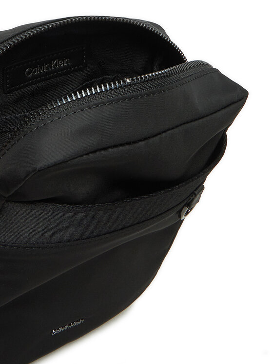 Calvin Klein Calvin Klein Crossover torbica K50K512770 Crna