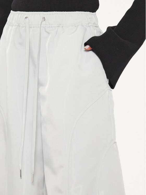 Gestuz Gestuz Kalhoty z materiálu 10908112 Šedá Relaxed Fit