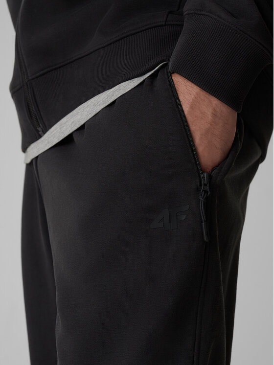 4F 4F Spodnie dresowe BASIC+ Szary ciemny Regular Fit