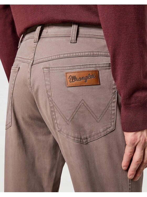 Wrangler Wrangler Spodnie materiałowe Texas 821 Brązowy Straight Fit