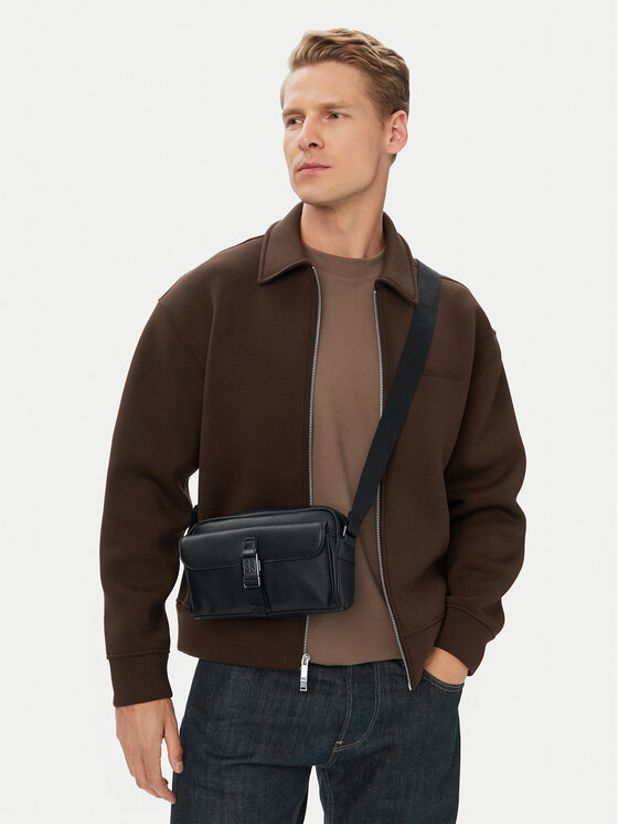 Calvin Klein Мъжка чантичка Emblem Hw Camera Bag LV04D3505G Черен