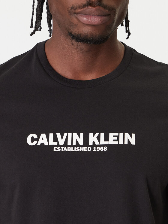Calvin Klein Calvin Klein T-Shirt 30s Graphic LV04RE820G Czarny Regular Fit
