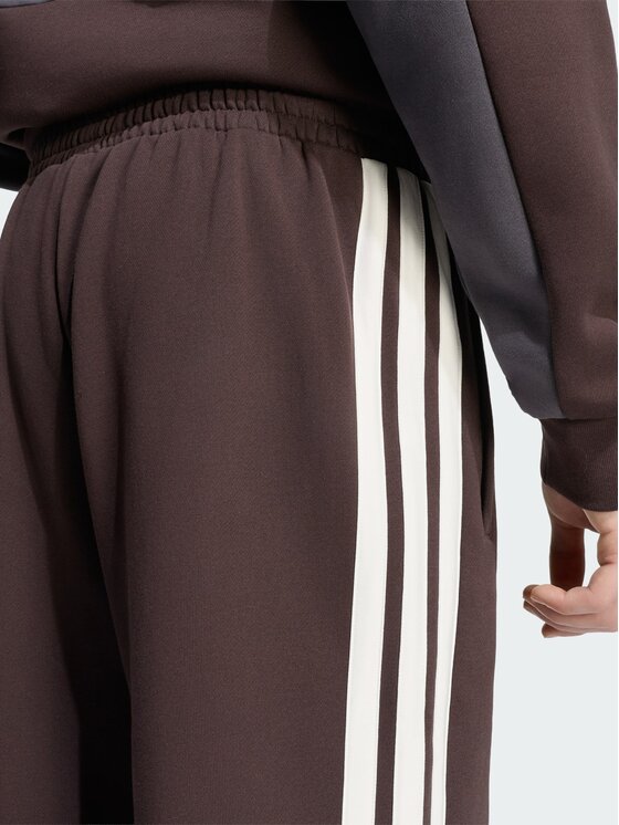 adidas adidas Spodnie dresowe 170154 Brązowy Loose Fit
