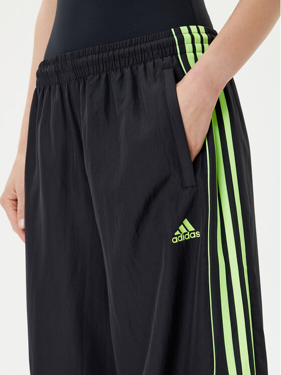 adidas adidas Jogginghose Teamgeist adicolor JV7478 Schwarz Oversize
