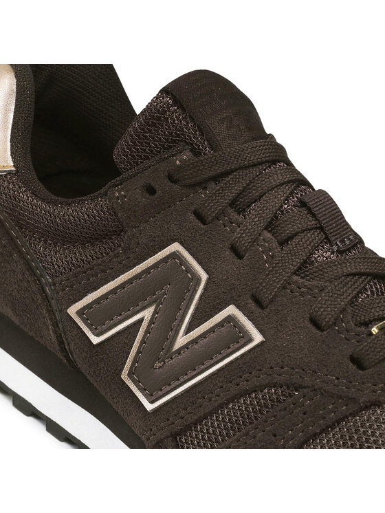 new balance marrone