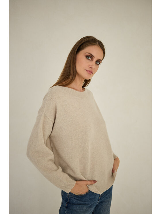 Entelier Entelier Sweter dekolt łódka Beżowy Relaxed Fit