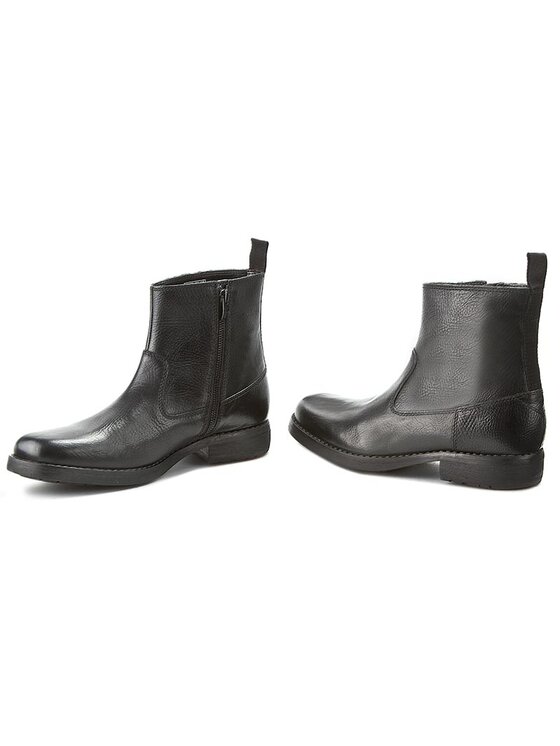 Clarks un ashburn online