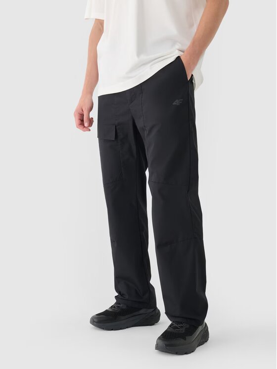 4F 4F Παντελόνι υφασμάτινο 4FRSS24TTROM1327-20S Μαύρο Regular Fit