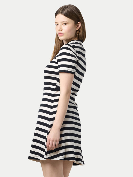 Noisy May Noisy May Повсякденна сукня Elinor 27033179 Бежевий Regular Fit