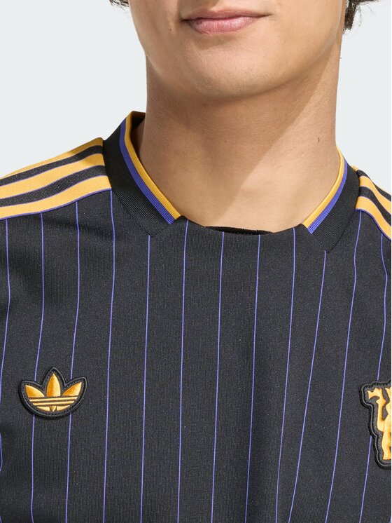 adidas adidas Koszulka techniczna Manchester United Terrace Icons Jersey Czarny Loose Fit