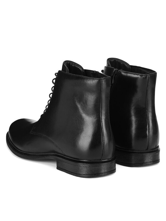 Para butów z cholewk?, widok od ty?u.