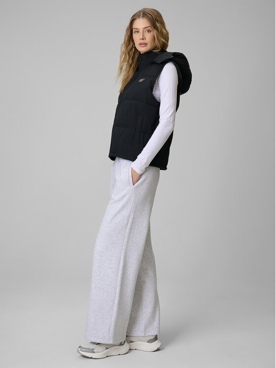 4F 4F Športová vesta ESSENTIAL 3 Čierna Loose Fit