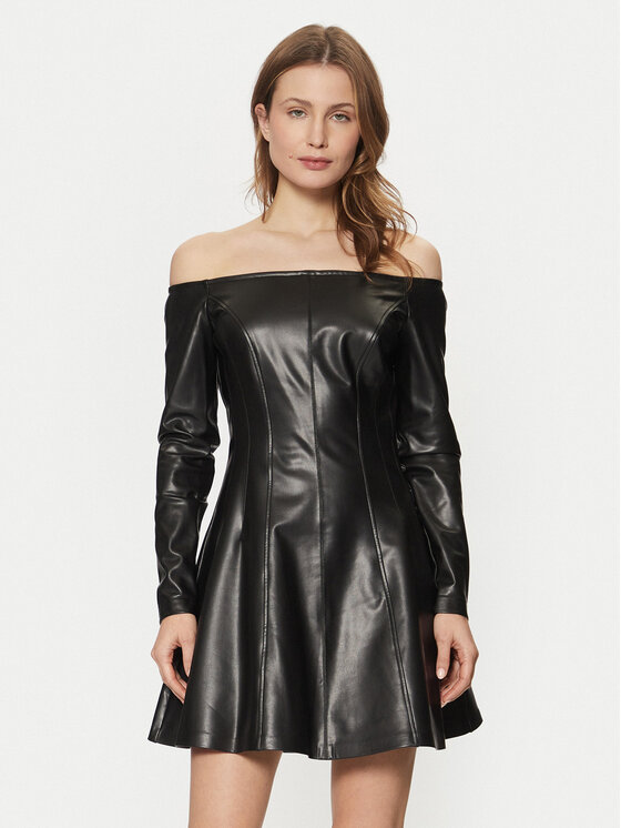 Guess Guess Šaty z imitace kůže W5RK43 K8S30 Černá Regular Fit