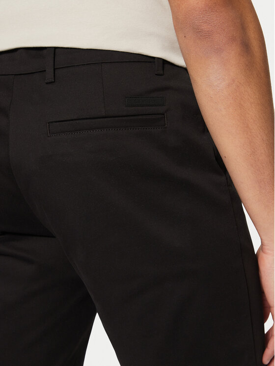 Calvin Klein Calvin Klein Szorty materiałowe K10K114071 Czarny Slim Fit