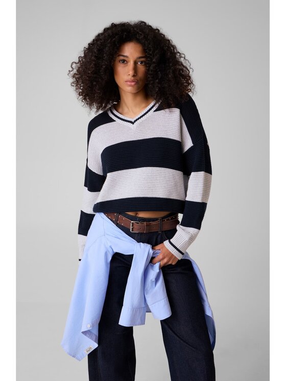 Guess Jeans Guess Jeans Svetr 183557 Modrá Classic Fit
