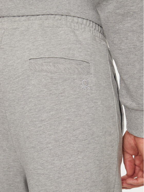 United Colors Of Benetton United Colors Of Benetton Долнище анцуг 342ZUF01D Сив Regular Fit