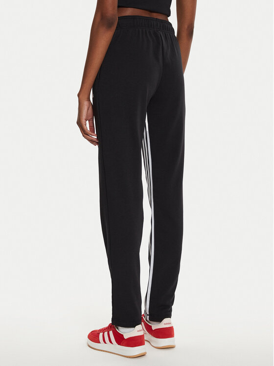 adidas adidas Spodnie dresowe Dance All-Gender IN1830 Czarny Regular Fit