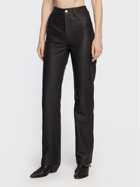 Remain Usnjene hlače Leather RM1700 Črna Regular Fit