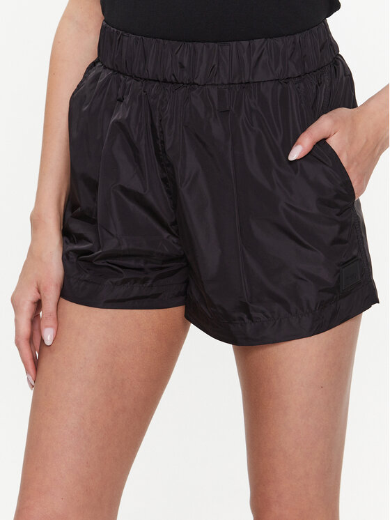 Rains Športové kraťasy 18950 Čierna Wide Fit