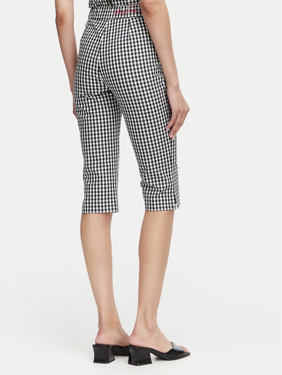 Guess Guess Kapri kelnės W6YB35 W4486 Juoda Slim Fit
