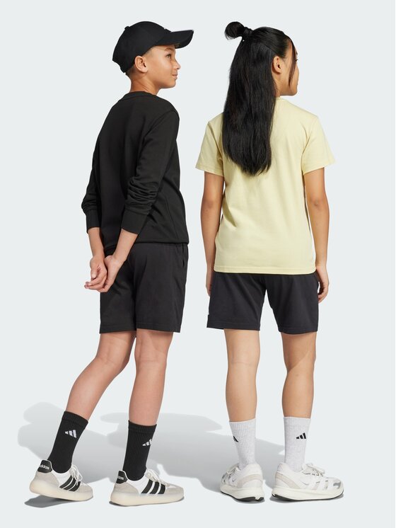 adidas adidas Szorty materiałowe Essentials Czarny Regular Fit