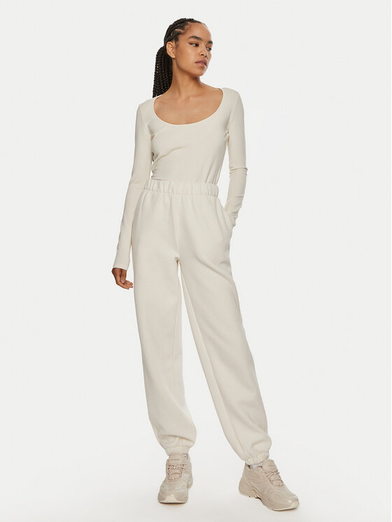 Calvin Klein Jeans Calvin Klein Jeans Pantaloni trening J20J223920 Alb Regular Fit
