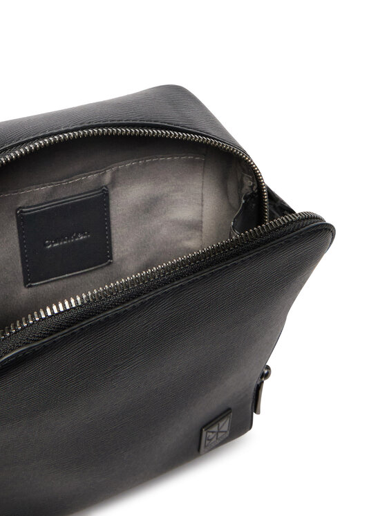 Calvin Klein Calvin Klein Válltáska Emblem Hw Reporter LV04D3293G Fekete