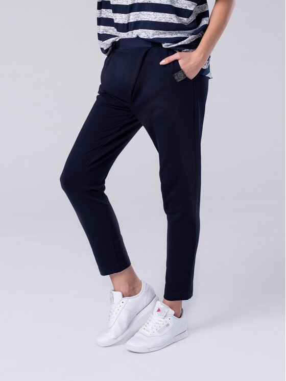 Look Made With Love Look Made With Love Spodnie dzianinowe Boyfriend Look 415 navy blue Granatowy Boyfriend Fit