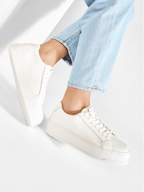 Vagabond Shoemakers Vagabond Sneakersy Judy 4924-001-01 Bílá