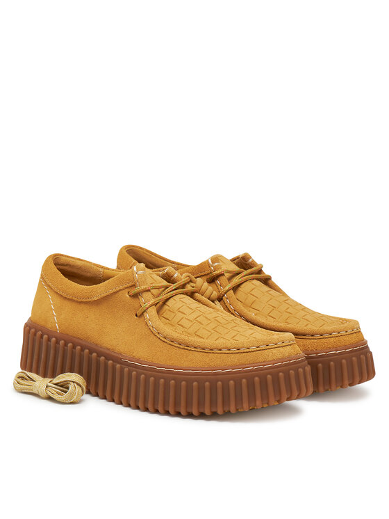 Clarks Clarks Pusbačiai Torhill Bee 26181188 Auksinė