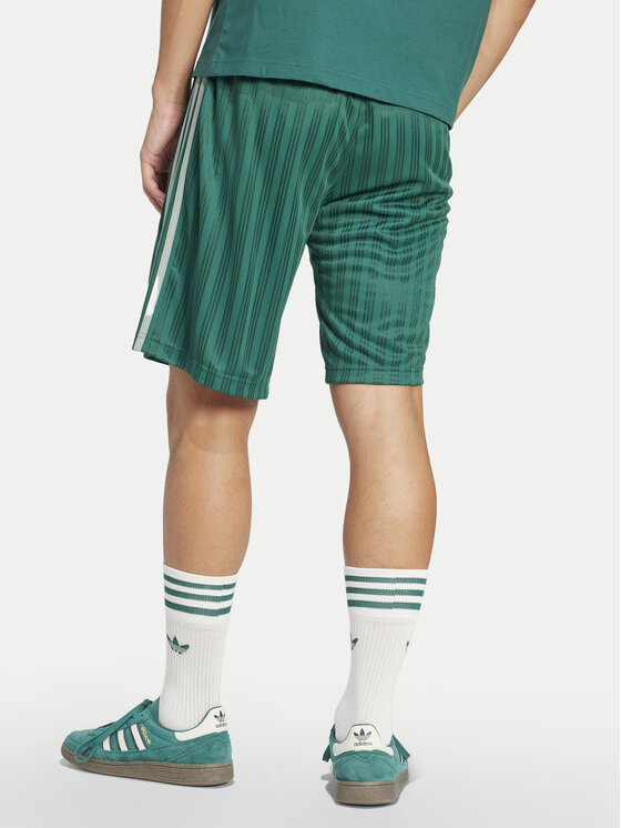 adidas adidas Športne kratke hlače adicolor JP1031 Zelena Regular Fit