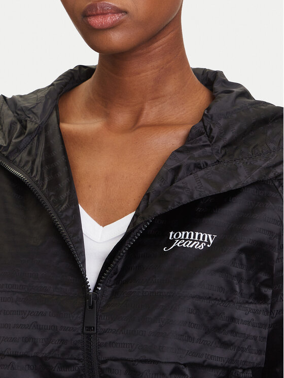Tommy Jeans Tommy Jeans Vetrovka Jacquard DW0DW20952 Črna Relaxed Fit