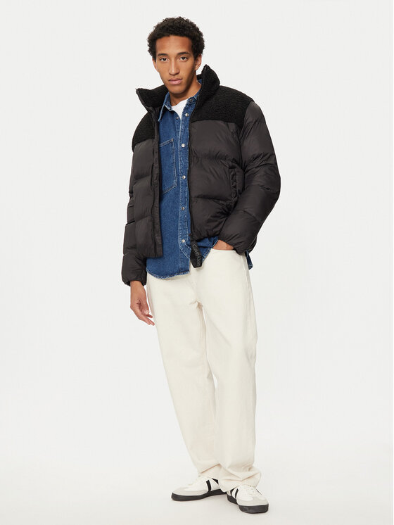 Calvin Klein Jeans Calvin Klein Jeans Zimné bundy J30J326091 Čierna Regular Fit
