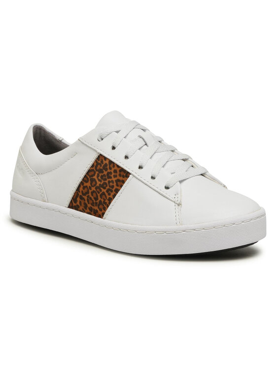 clarks pawley rilee sneaker
