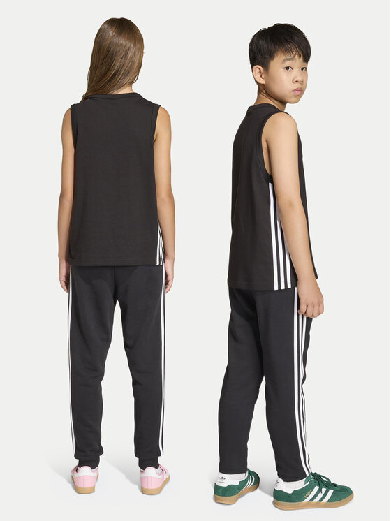 adidas adidas Παντελόνι φόρμας 3 Stripes Pants KE2822 Μαύρο Regular Fit