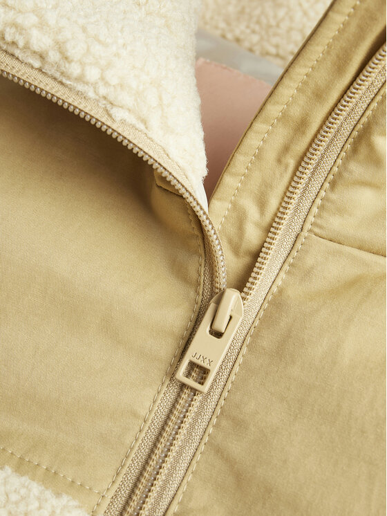 JJXX JJXX Kurtka zimowa Lisa 12258398 Beżowy Regular Fit