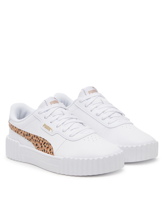 Para sneakerów ustawiona pod k?tem, widoczny przód i boki cholewek.