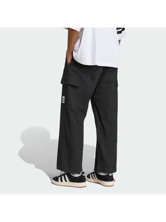 adidas adidas Spodnie materiałowe 168930 Czarny Regular Fit