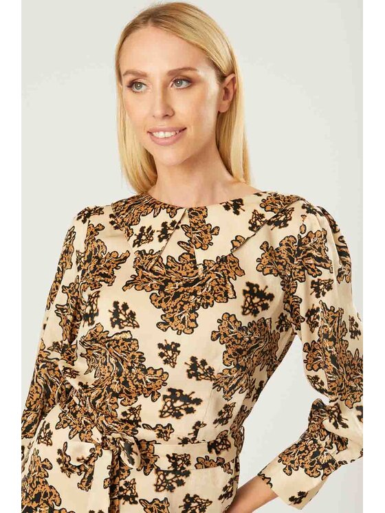 QUIOSQUE QUIOSQUE Každodenné šaty 4NP002112 Biela Regular Fit