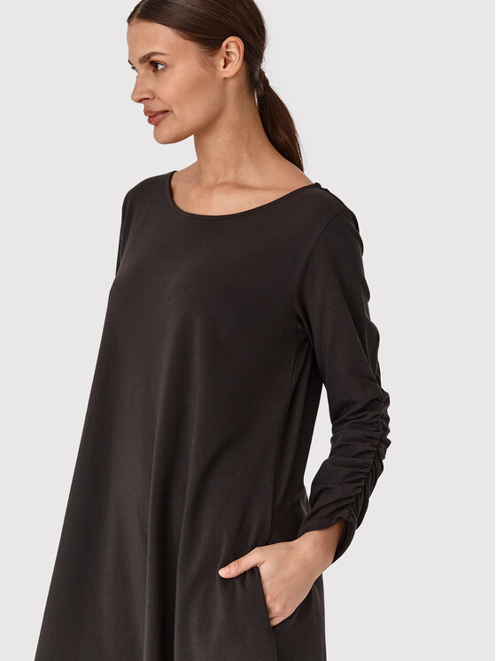 TATUUM Tatuum Igapäevane kleit Doratio T2203.414 Must Oversize