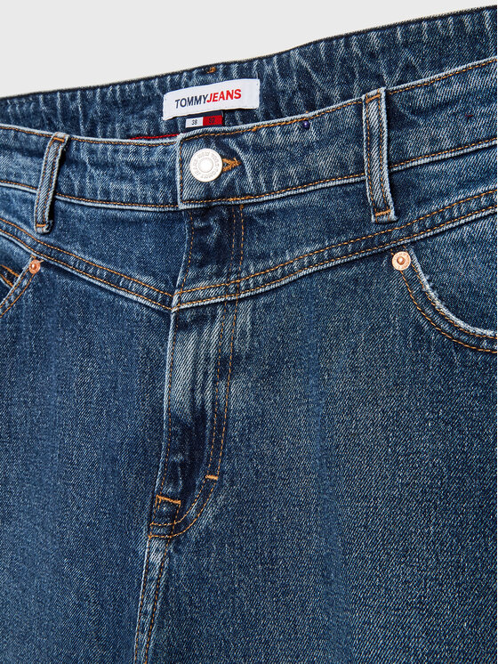Tommy Jeans Curve Jeansy Yoke DW0DW14816 Modrá Mom Fit Modivo.cz