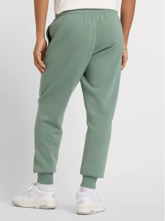 New Balance New Balance Spodnie dresowe MP51940DKJ Zielony Standard Fit