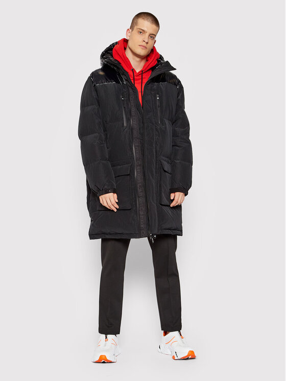 Calvin Klein Calvin Klein Pūkinė striukė High Shine K10K107931 Juoda Regular Fit