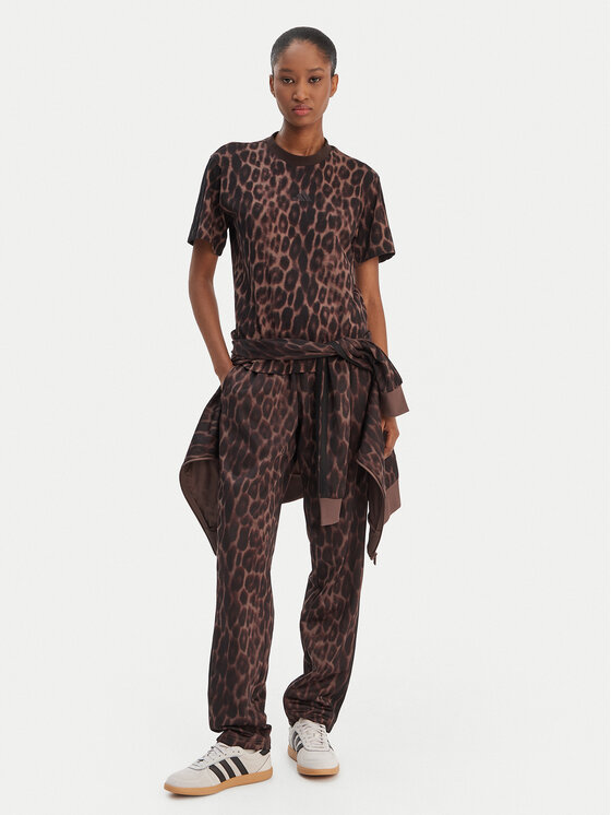 adidas adidas Футболка Seasonal Essentials Leopard Print JZ0200 Коричневий Regular Fit